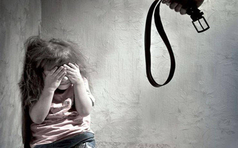 الضرب بأداة حادة و كسور في