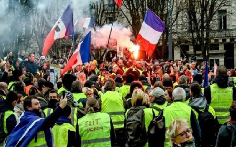 فرنسا .. مواجهات بين الشرطة والمحتجين