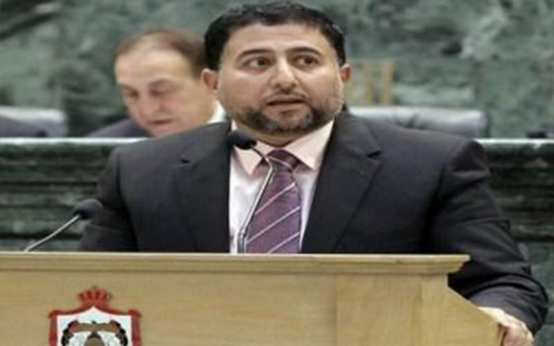 الرقب يساءل الزاز حول تغيير مسميات