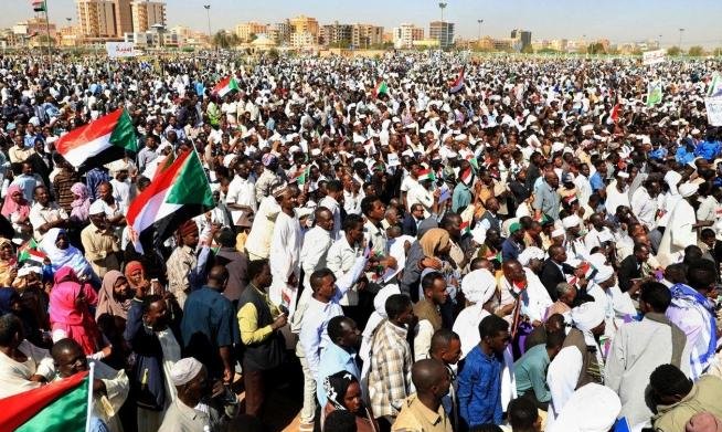 السودان: استئناف المحادثات بين الجيش والمحتجين