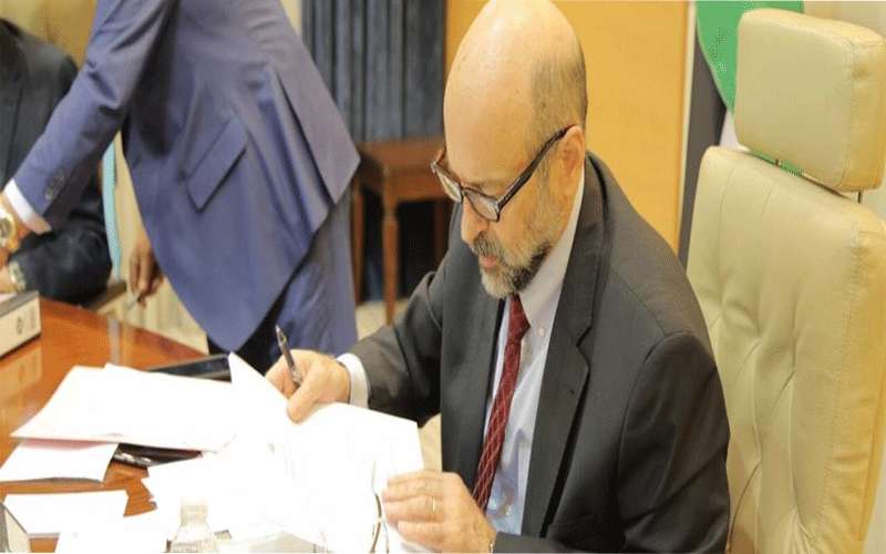 الوزراء الجدد يوقعون ميثاق الشرف