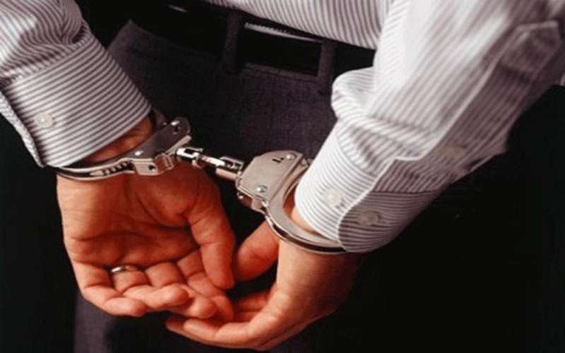 إلقاء القبض على تاجر ومروج للمخدرات