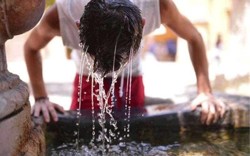 الجمعة .. الحرارة تقترب من الـ