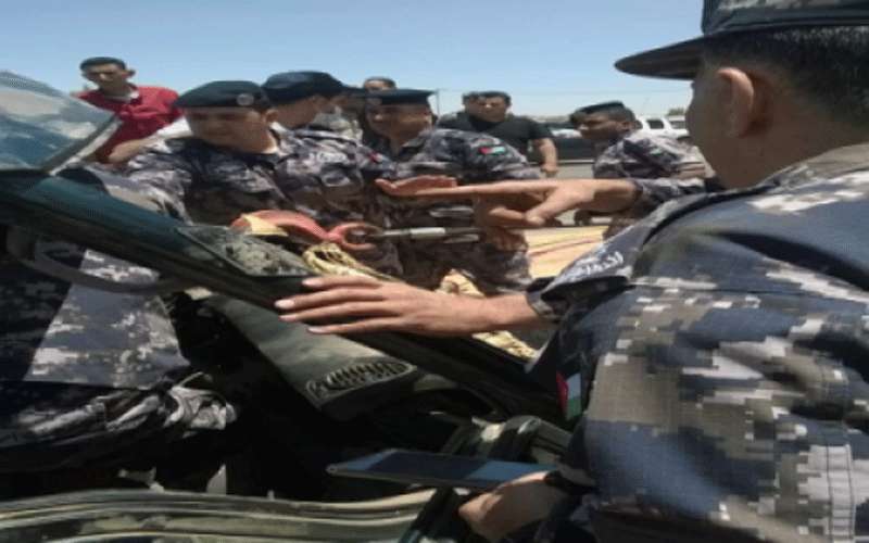 وفاة و3 اصابات بتدهور مركبة في