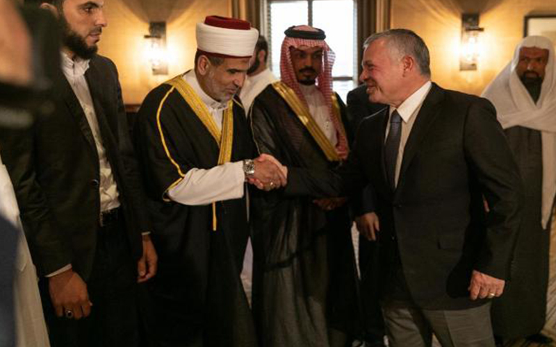 الملك يلتقي مجموعة من الأئمة والوعاظ