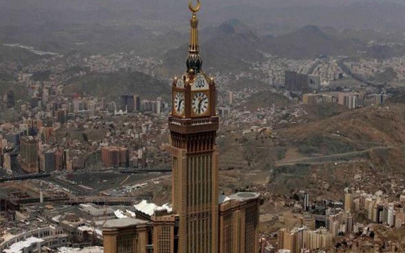 الزعماء العرب يتوافدون على مكة للمشاركة