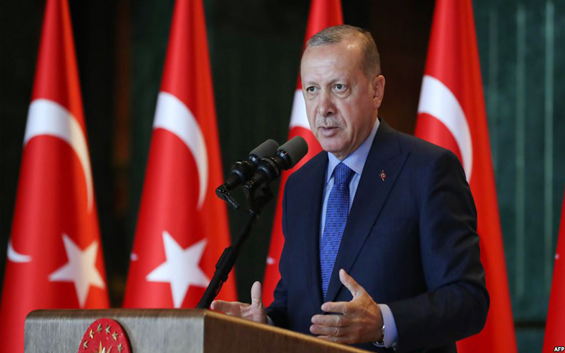 أردوغان يبلغ بوتين بضرورة وقف إطلاق