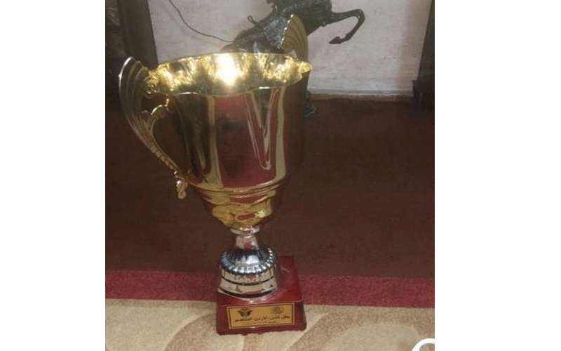 بطل الأردن يتوج بكأس مكسورة