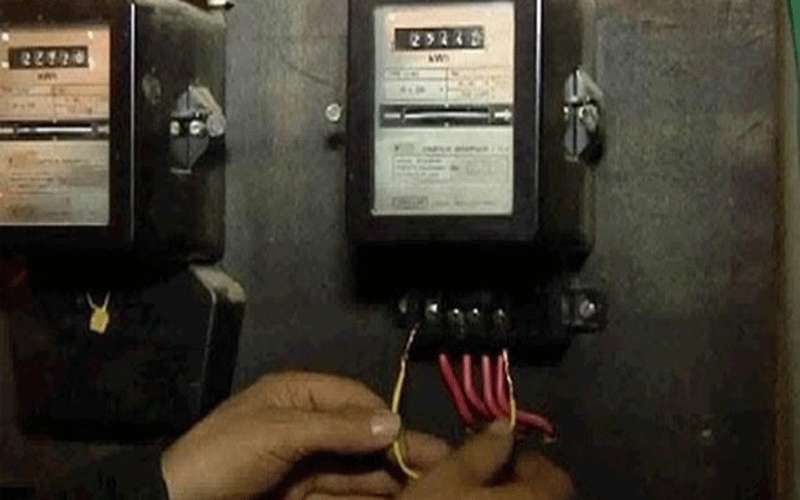 ضبط 7678 حالة سرقة كهرباء في