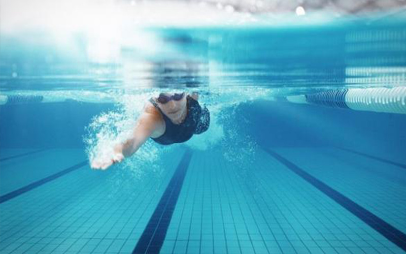 تحذير طبي من خطر ابتلاع مياه