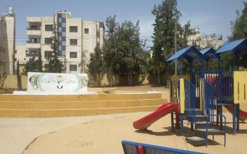 550 موظفا لحدائق عمان