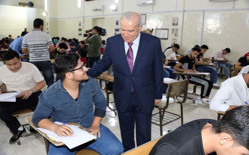 المعاني يتفقد عددا من قاعات امتحان