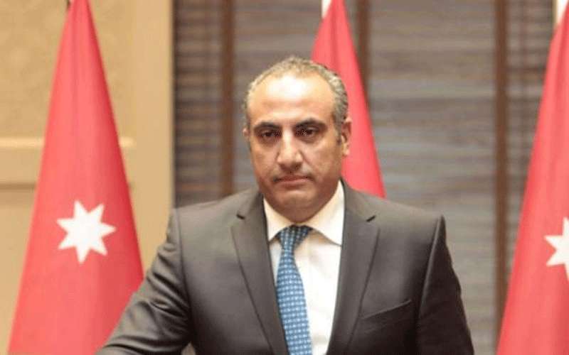 الشواربة: الانتهاء من طرح عطاءات الباص