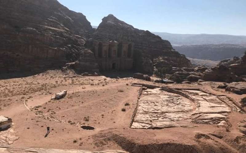 الفرجات: اكتشاف جديد في البترا