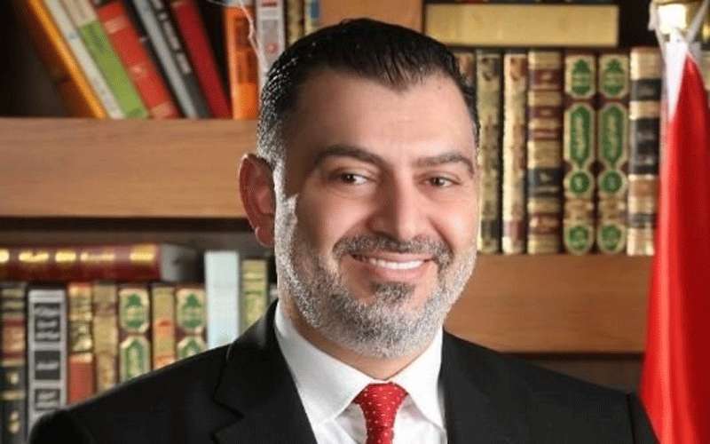 العمل توضح بشأن خلاف نائب وامين