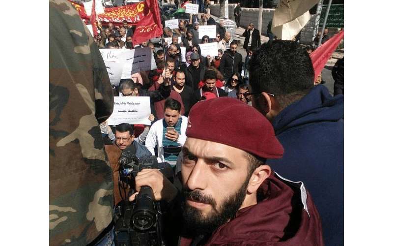 المعتقل الغرابية يهاتف عائلته من سورية