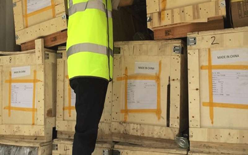 الجمارك تدرج إستخدام أجهزة كشف وفحص