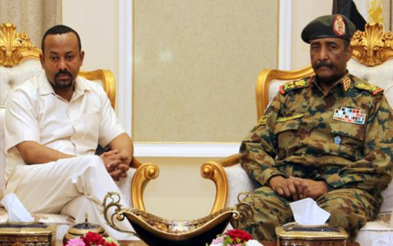 السودان: المجلس العسكري يدعو المحتجين لمفاوضات