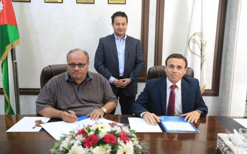 اتفاقية تعاون بين نقابة الفنانين ومهرجان