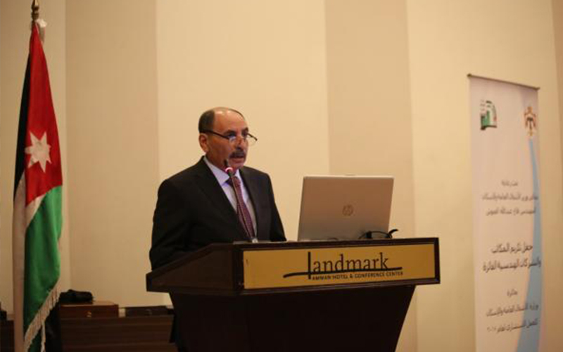 العموش: عزوف من المقاولين عن العطاءات