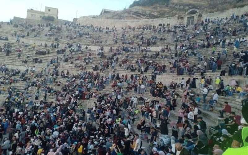 الأردنيون يتهافتون على الكتب