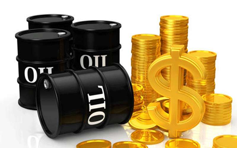 انخفاض أسعار الذهب والنفط