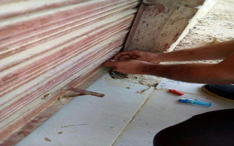 مأدبا: إغلاق محل بيع دواجن لانعدام