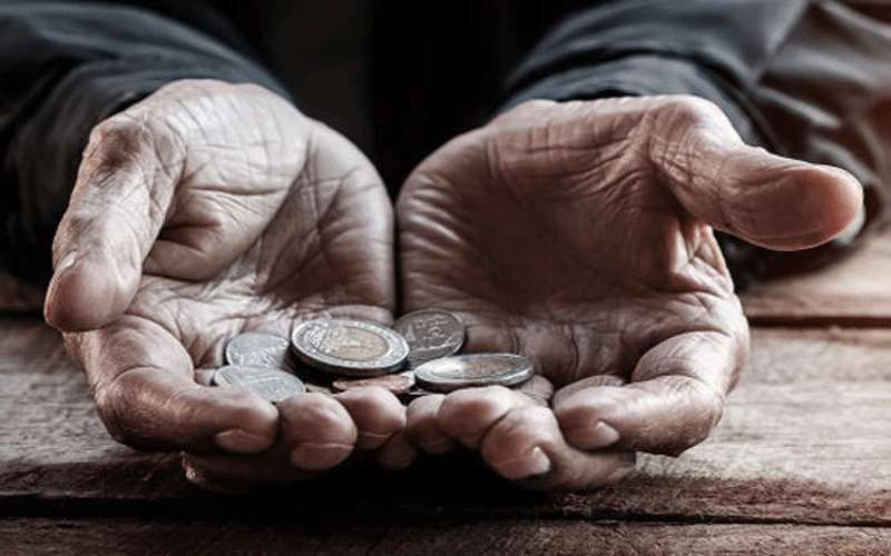 السويد تسن قانونا لترخيص المتسولين