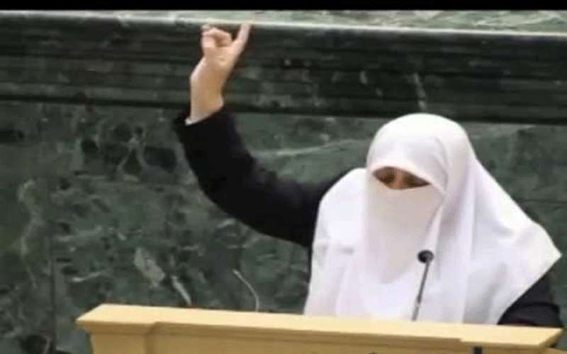 العتوم توضح بخصوص قضية مطعم طربوش