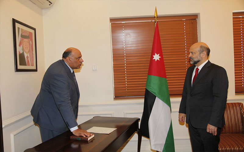 الناصر يؤدي اليمين القانونية رئيسا لديوان