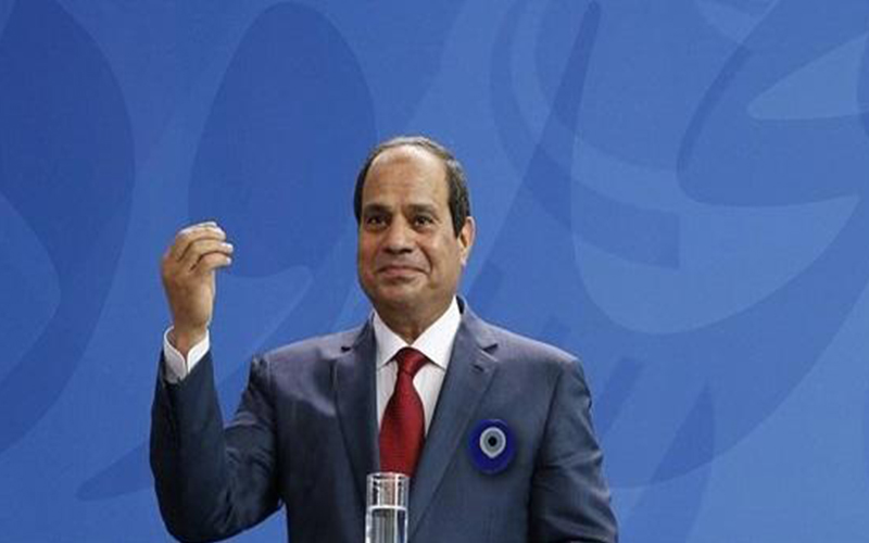 الرئيس المصري يطالب الشعب بمزيد من