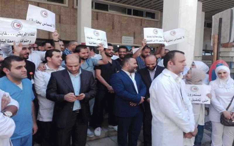 الربابعة يستهجن الاستعانة بالطلبة