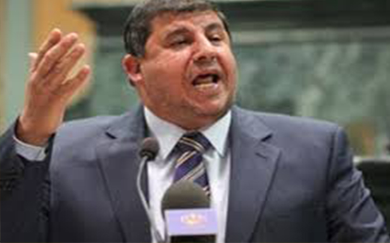 السعود يستهجن مصافحة عقل بلتاجي للسفير