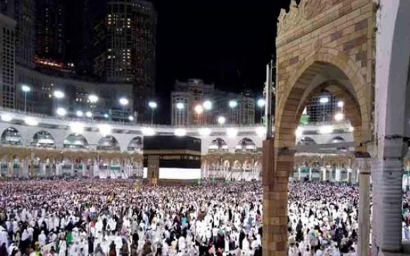 وصول الدفعة الأولى من حجاج عرب
