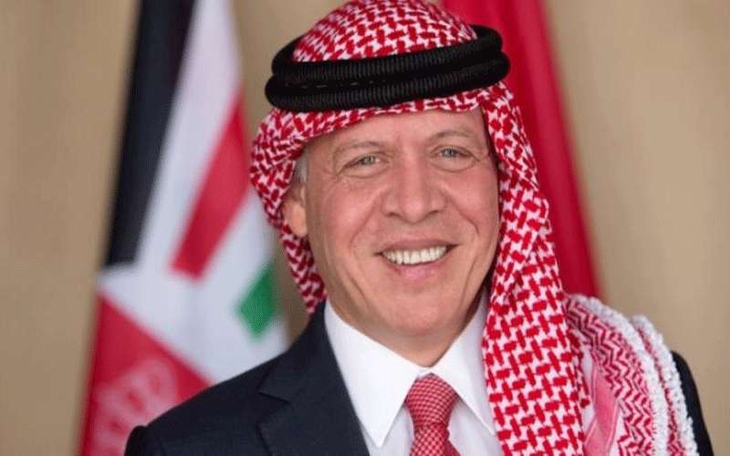 ‏الملك يتفقد أعمالا إنشائية في مشروع
