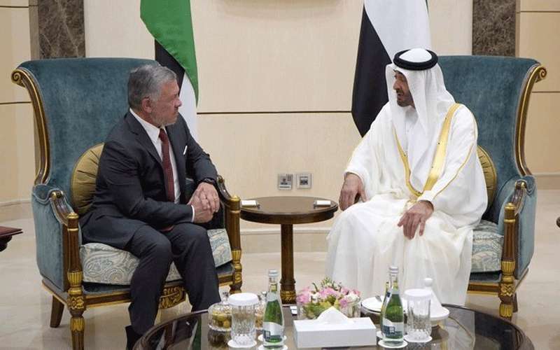 الملك وابن زايد يبحثان مساعي التوصل