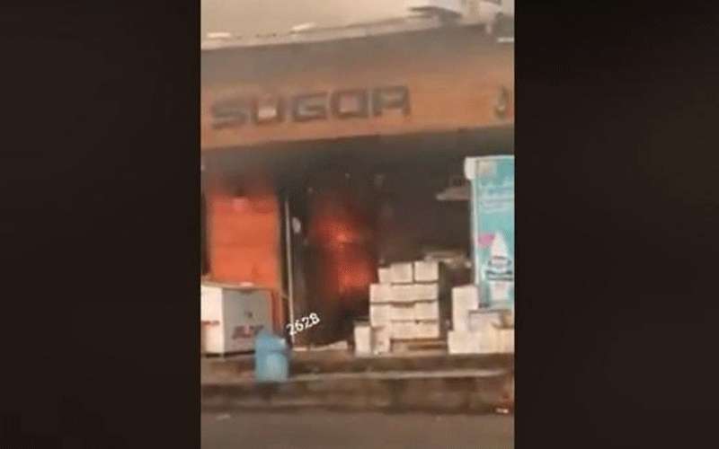 حريق بأشهر محل مشروبات بإربد