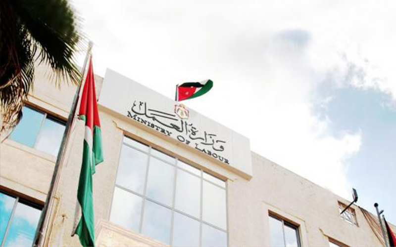 العمل: لا رفع لرسوم التصاريح الزراعية