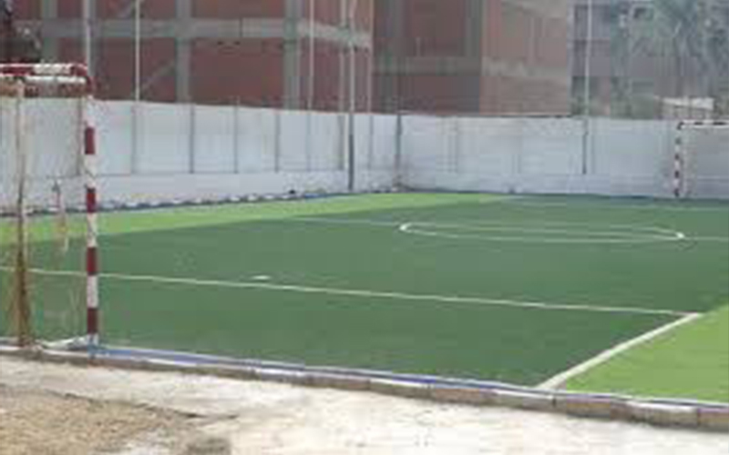 ملاعب خماسية مخالفة لشروط السلامة العامة