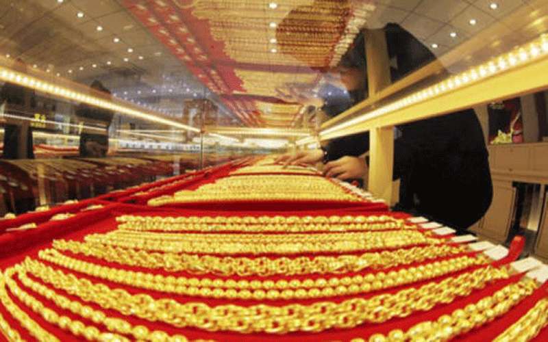 الذهب يرتفع نصف دينار