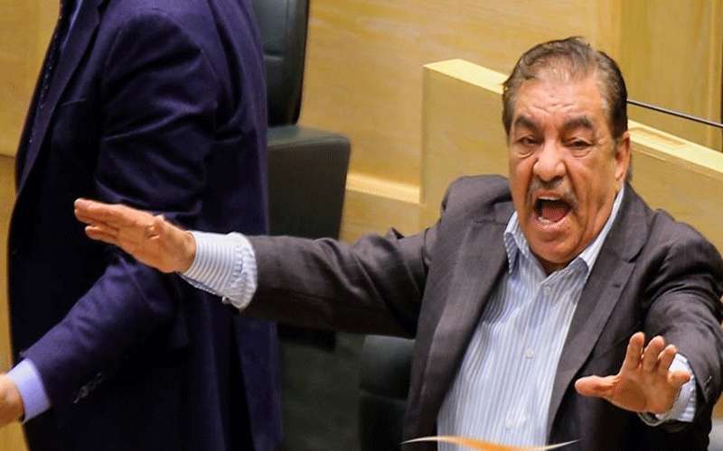 الزعبي يتحدث عن حيتان