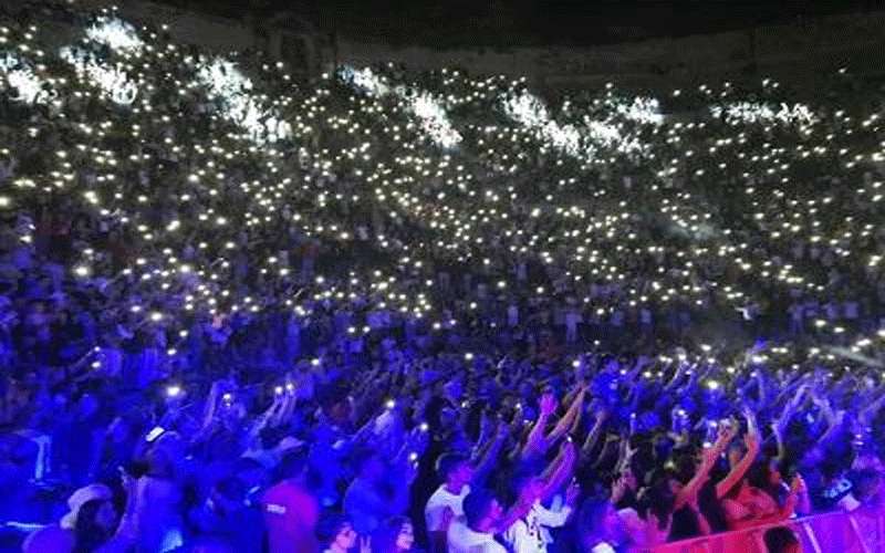 منظمون: سوء تفاهم بسيط بعد حفل