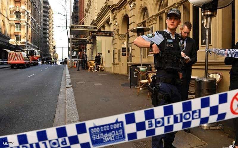 مسلح يهاجم المارة في سيدني ..