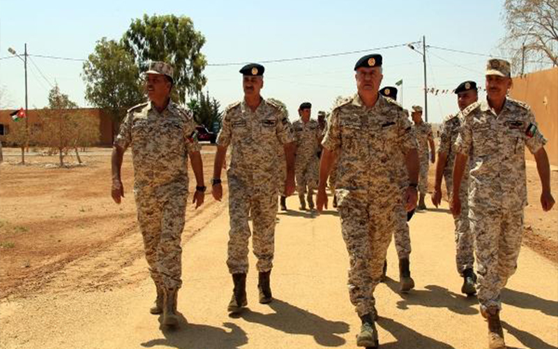الحنيطي يزور واجهة المنطقة العسكرية الشرقية