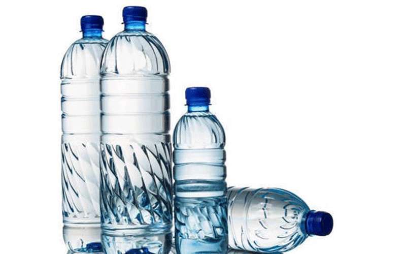 ضبط 900 عبوة مياه فاسدة بالبلقاء