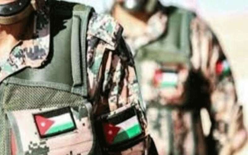 تدهور حافلة للجيش في الرويشد