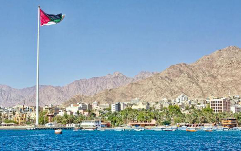 العقبة .. تجار يهددون باضراب مفتوح