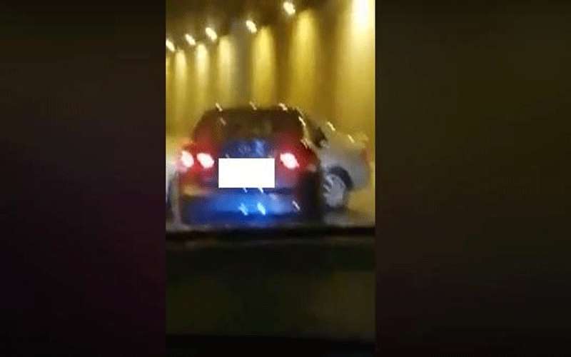 ضبط سائقين متهورين بعمان