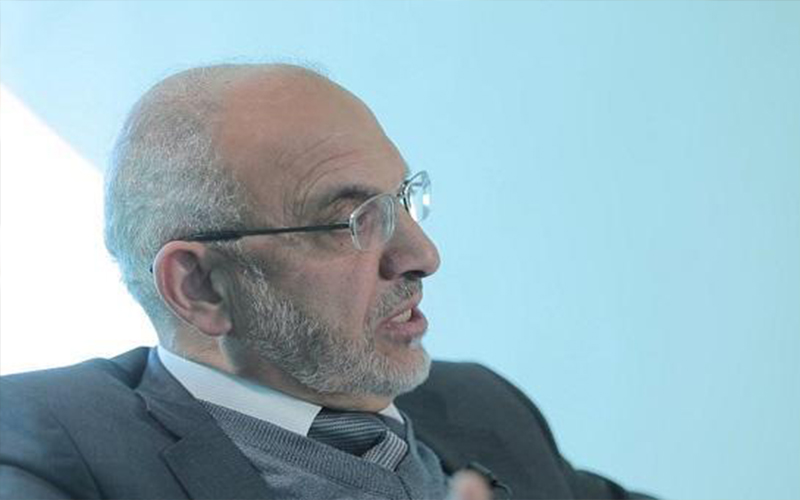 الافراج عن النائب السابق عزام الهنيدي