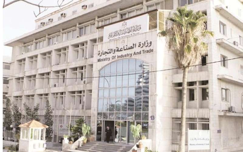 الصناعة والتجارة تعيد السماح بترخيص المخابز